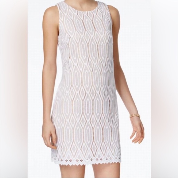 Vince Camuto Dresses & Skirts - VINCE CAMUTO Lace Sheath Dress Sleeveless White and Tan Women’s Size 8